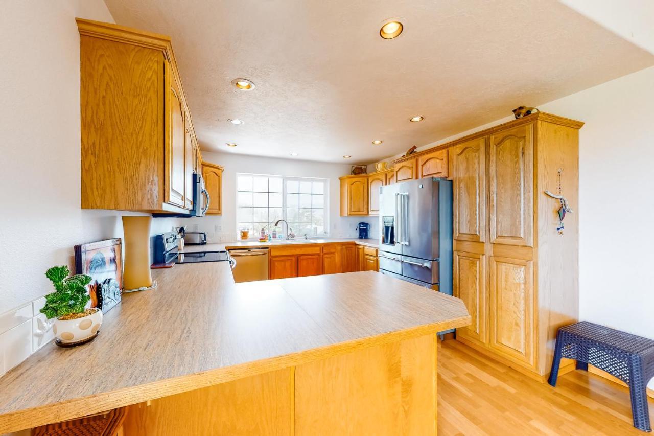 Js Beach House Lincoln City Bagian luar foto