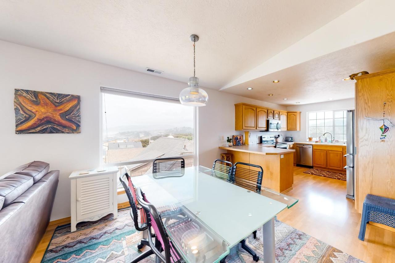 Js Beach House Lincoln City Bagian luar foto