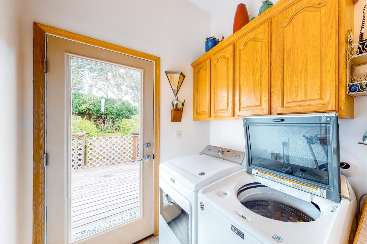 Js Beach House Lincoln City Bagian luar foto